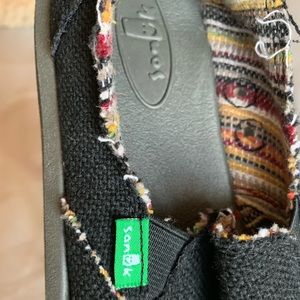 Sanuk Shoes - Black Sanuk size US 5 Sanuk Shoes - Black Sanuk size US 5
